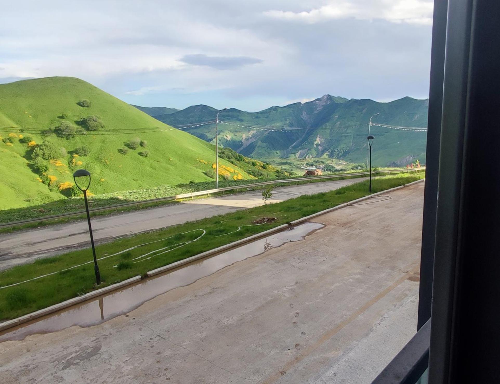 Four Seasons - New Gudauri Aparthotel Luaran gambar